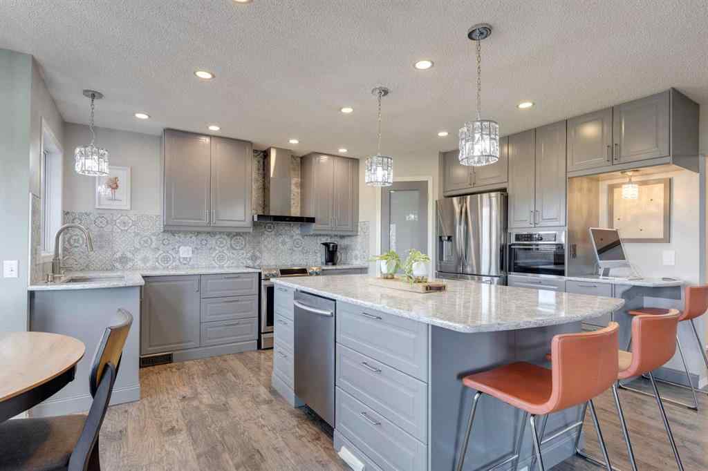 MLS® A2267211 - 244 Tuscany Ridge View NW in Tuscany Calgary, Residential