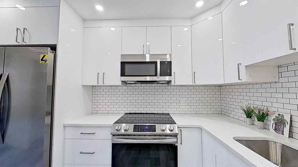 MLS® A2267213 - 4312 5A Avenue SE in Forest Heights Calgary, Residential