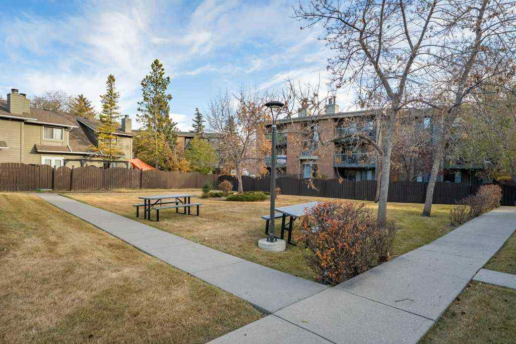 MLS® A2267216 - Unit #9 6503 Ranchview Drive NW in Ranchlands Calgary, Residential