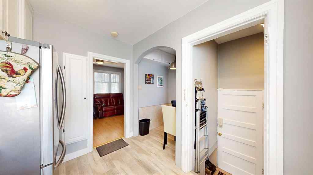 MLS® A2267217 - 845A 5 Street SE in River Flats Medicine Hat, Residential