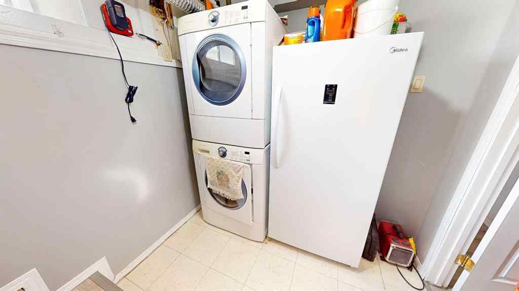 MLS® A2267217 - 845A 5 Street SE in River Flats Medicine Hat, Residential