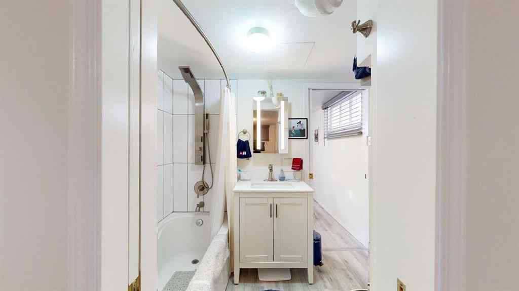 MLS® A2267217 - 845A 5 Street SE in River Flats Medicine Hat, Residential