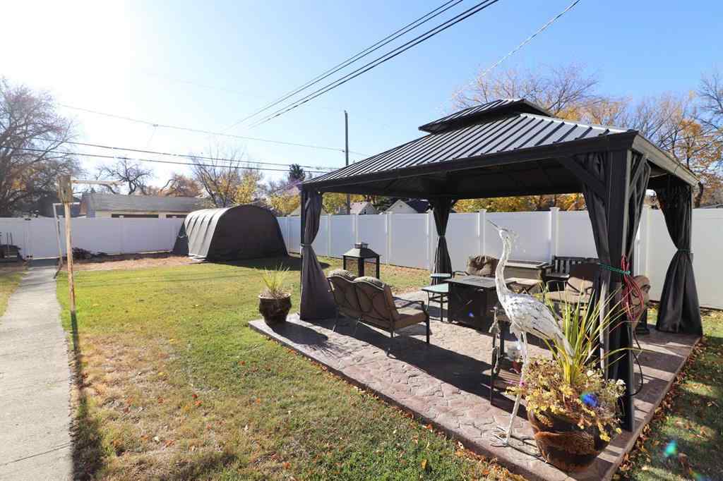 MLS® A2267217 - 845A 5 Street SE in River Flats Medicine Hat, Residential