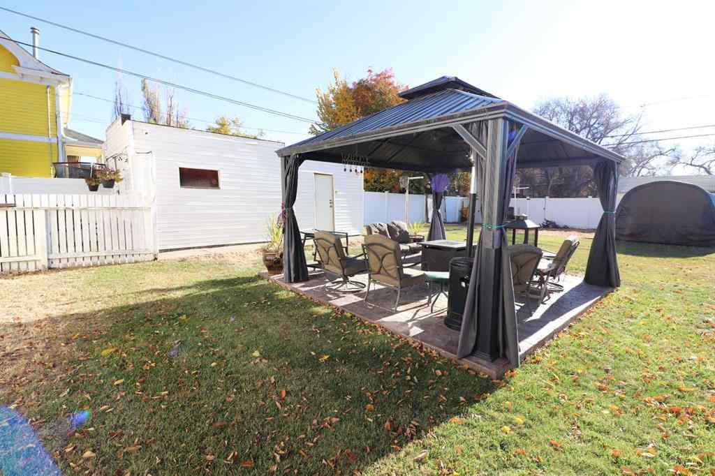 MLS® A2267217 - 845A 5 Street SE in River Flats Medicine Hat, Residential