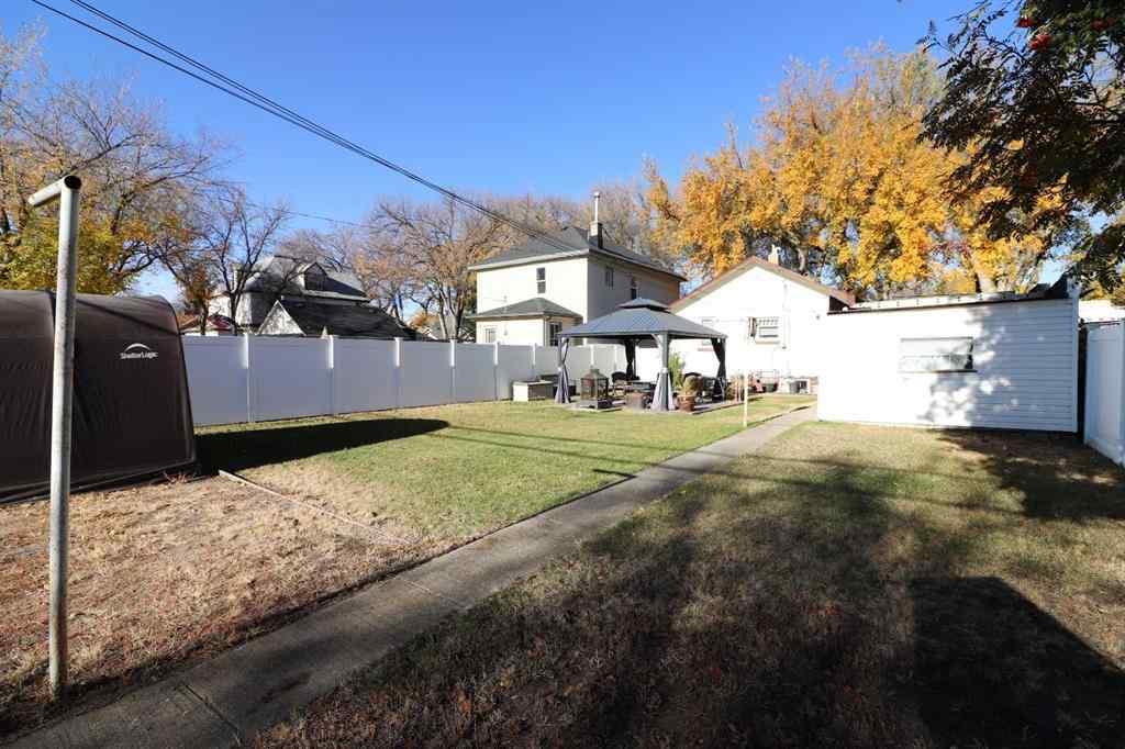 MLS® A2267217 - 845A 5 Street SE in River Flats Medicine Hat, Residential