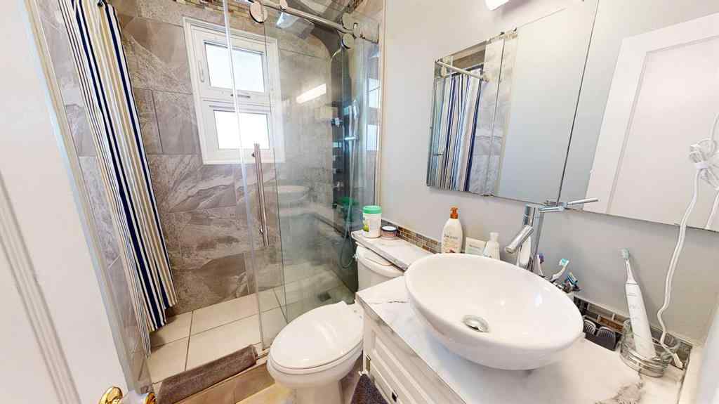 MLS® A2267217 - 845A 5 Street SE in River Flats Medicine Hat, Residential