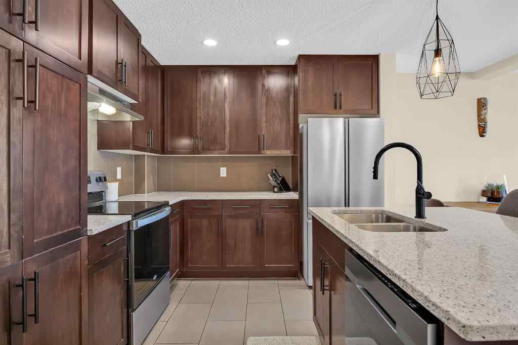 MLS® A2267222 - 128 Country Village Manor NE in Country Hills Village Calgary, Residential