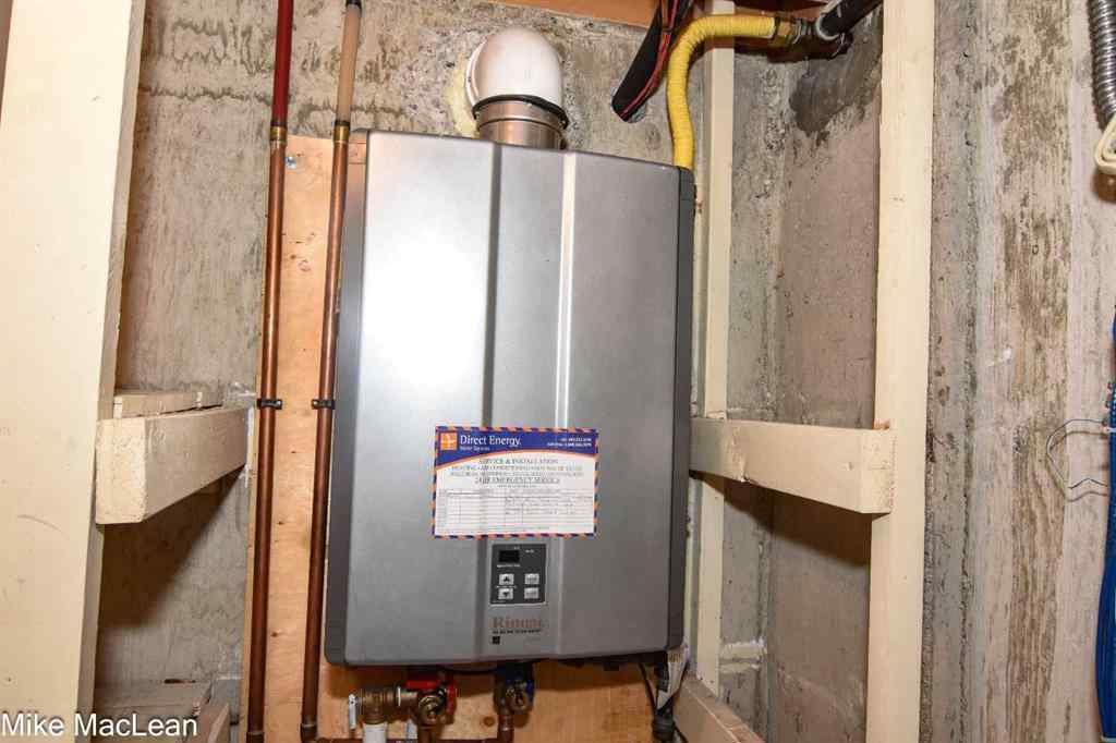 MLS® A2267224 - 723 Whitehill Way NE in Whitehorn Calgary, Residential