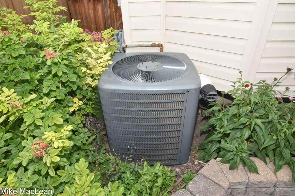 MLS® A2267224 - 723 Whitehill Way NE in Whitehorn Calgary, Residential