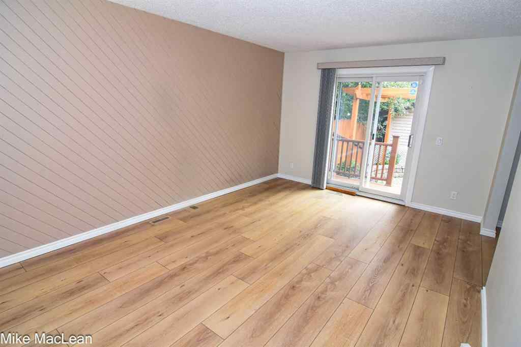 MLS® A2267224 - 723 Whitehill Way NE in Whitehorn Calgary, Residential