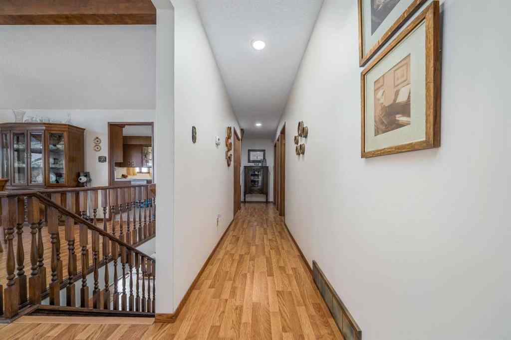 MLS® A2267225 - 1284 Parkview Drive NE in Northeast Crescent Heights Medicine Hat, Residential