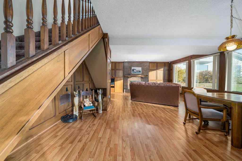 MLS® A2267225 - 1284 Parkview Drive NE in Northeast Crescent Heights Medicine Hat, Residential