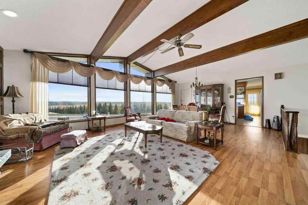 MLS® A2267225 - 1284 Parkview Drive NE in Northeast Crescent Heights Medicine Hat, Residential