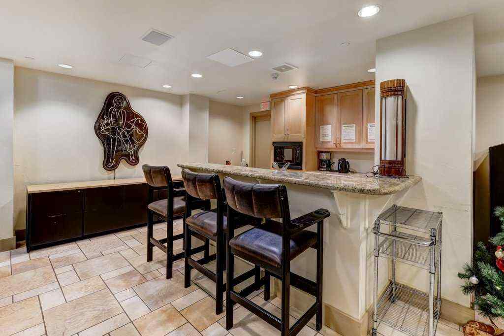 MLS® A2267229 - Unit #204 4603 Varsity Drive NW in Varsity Calgary, Commercial