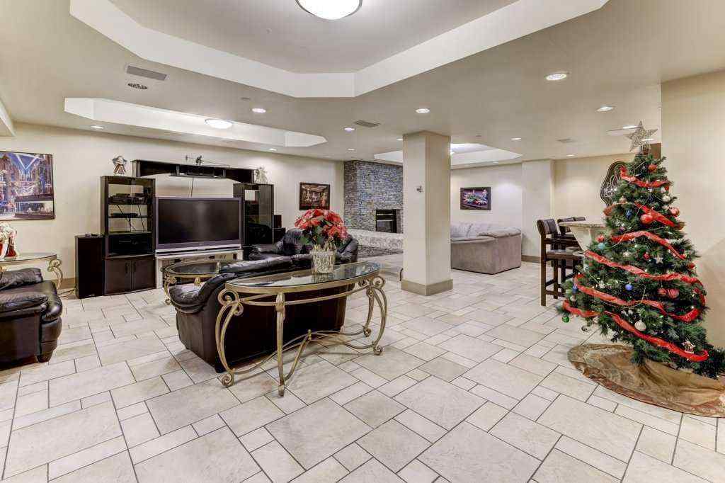 MLS® A2267229 - Unit #204 4603 Varsity Drive NW in Varsity Calgary, Commercial