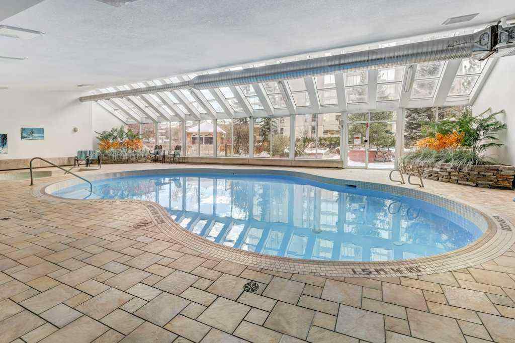 MLS® A2267229 - Unit #204 4603 Varsity Drive NW in Varsity Calgary, Commercial