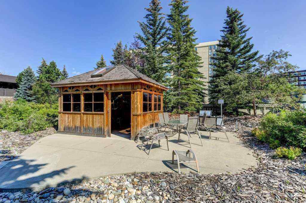 MLS® A2267229 - Unit #204 4603 Varsity Drive NW in Varsity Calgary, Commercial