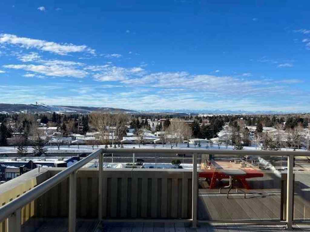 MLS® A2267229 - Unit #204 4603 Varsity Drive NW in Varsity Calgary, Commercial