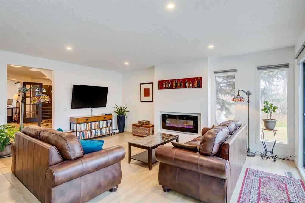 MLS® A2267237 - 24 Wood Crescent SW in Woodlands Calgary, Residential