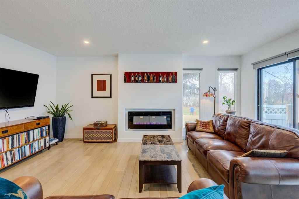 MLS® A2267237 - 24 Wood Crescent SW in Woodlands Calgary, Residential