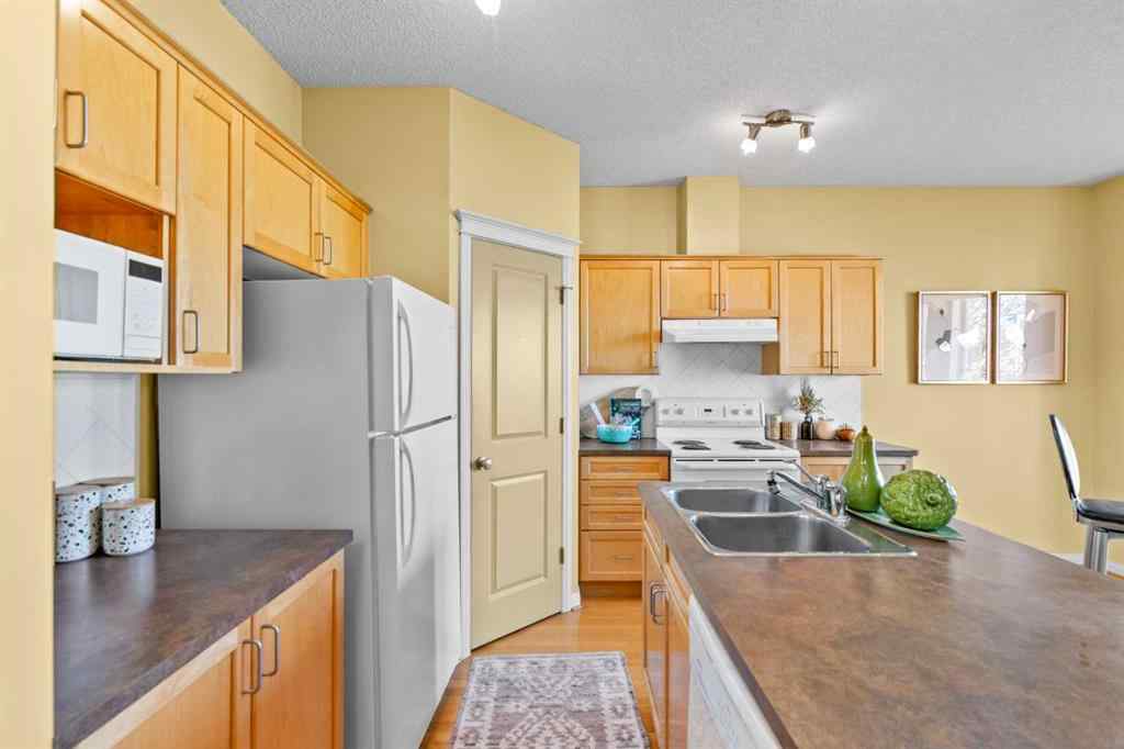 MLS® A2267238 - 147 Hampstead Green NW in Hamptons Calgary, Residential