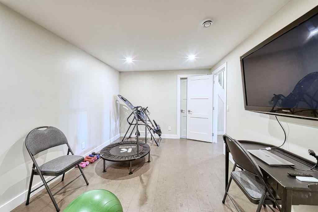 MLS® A2267240 - 180 Arbour Glen Close NW in Arbour Lake Calgary, Residential