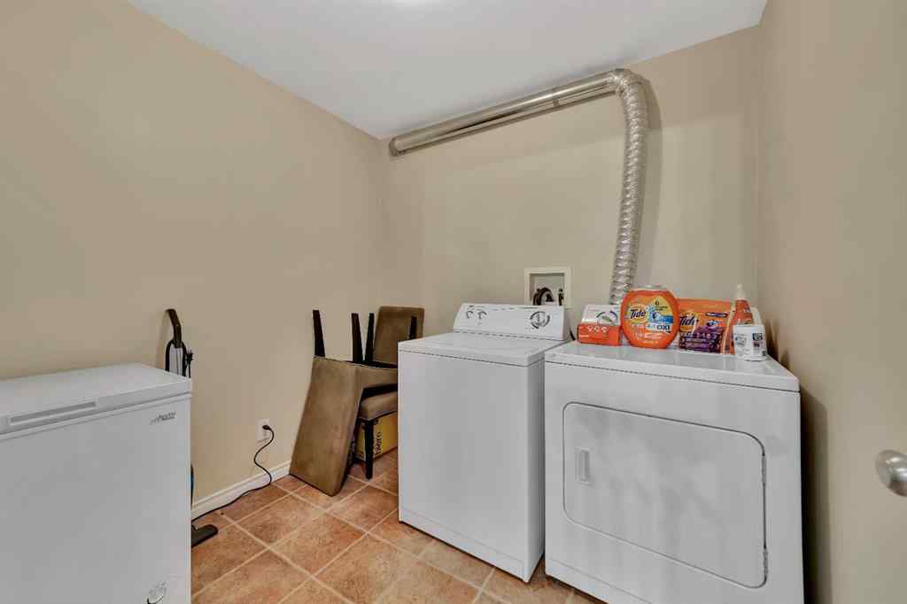 MLS® A2267243 - Unit #303 1804 48 Avenue  in Wallacefield Lloydminster, Residential