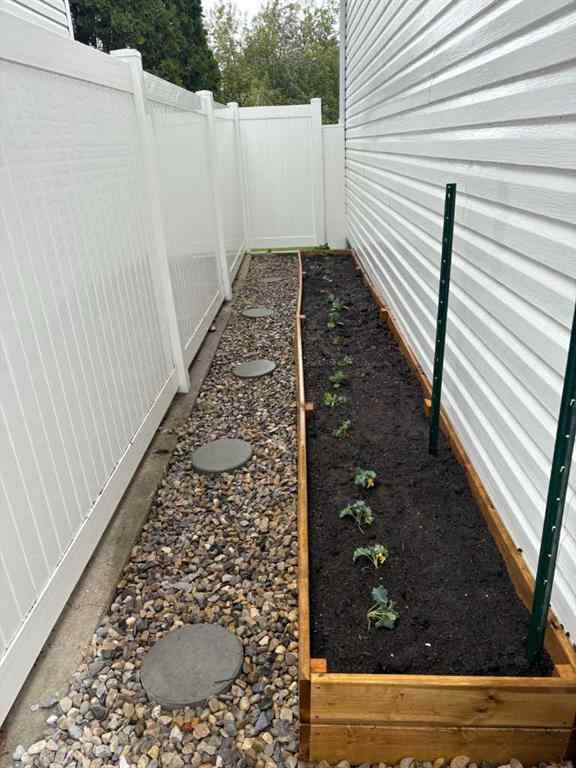 MLS® A2267244 - 143 Stapeford Crescent SE in SE Southridge Medicine Hat, Residential