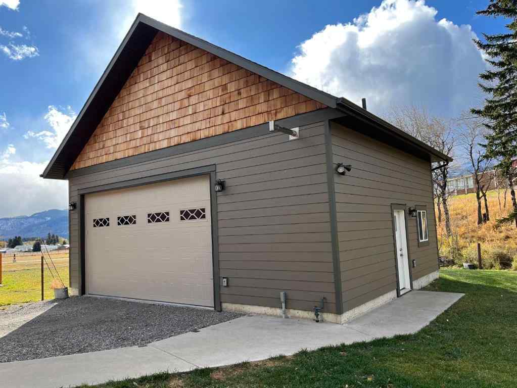 MLS® A2267248 - 2889 214 Street  in NONE Bellevue, Residential