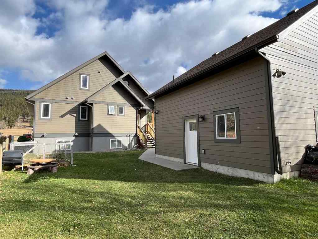 MLS® A2267248 - 2889 214 Street  in NONE Bellevue, Residential