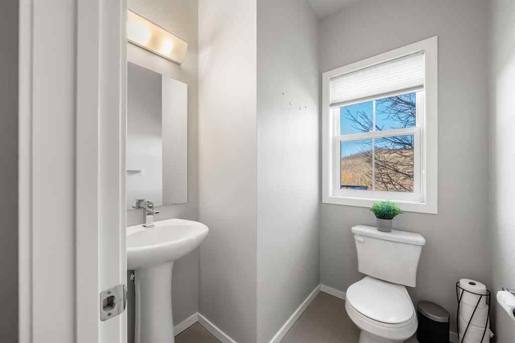 MLS® A2267250 - 444 Ascot Circle SW in Aspen Woods Calgary, Residential