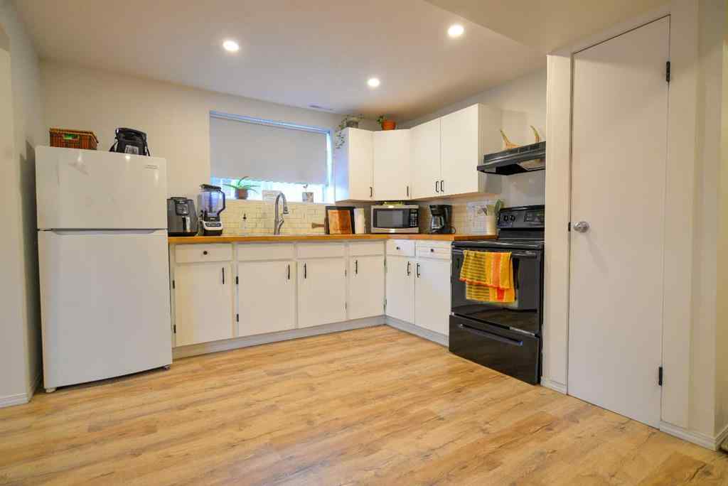 MLS® A2267251 - 8416 Centre Street NE in Beddington Heights Calgary, Residential