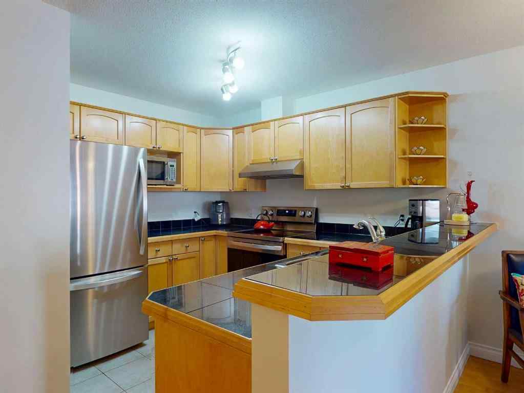 MLS® A2267254 - Unit #302 417 3 Avenue NE in Crescent Heights Calgary, Residential