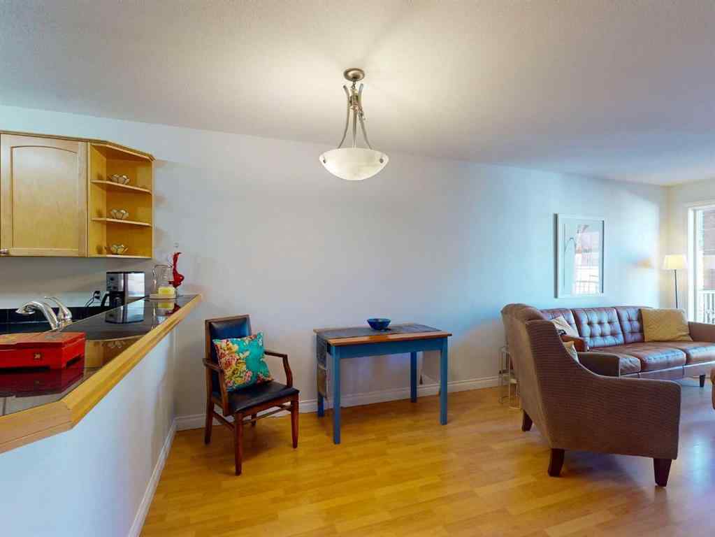 MLS® A2267254 - Unit #302 417 3 Avenue NE in Crescent Heights Calgary, Residential