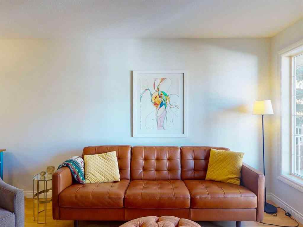 MLS® A2267254 - Unit #302 417 3 Avenue NE in Crescent Heights Calgary, Residential