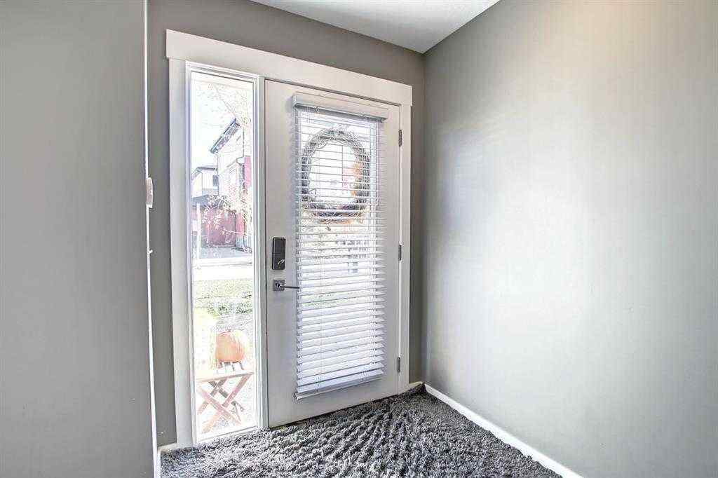 MLS® A2267258 - Unit #11 111 Rainbow Falls Gate  in Rainbow Falls Chestermere, Residential