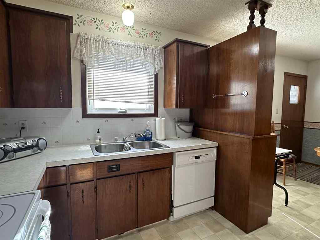 MLS® A2267259 - 4706 60 Avenue  in NONE Taber, Residential