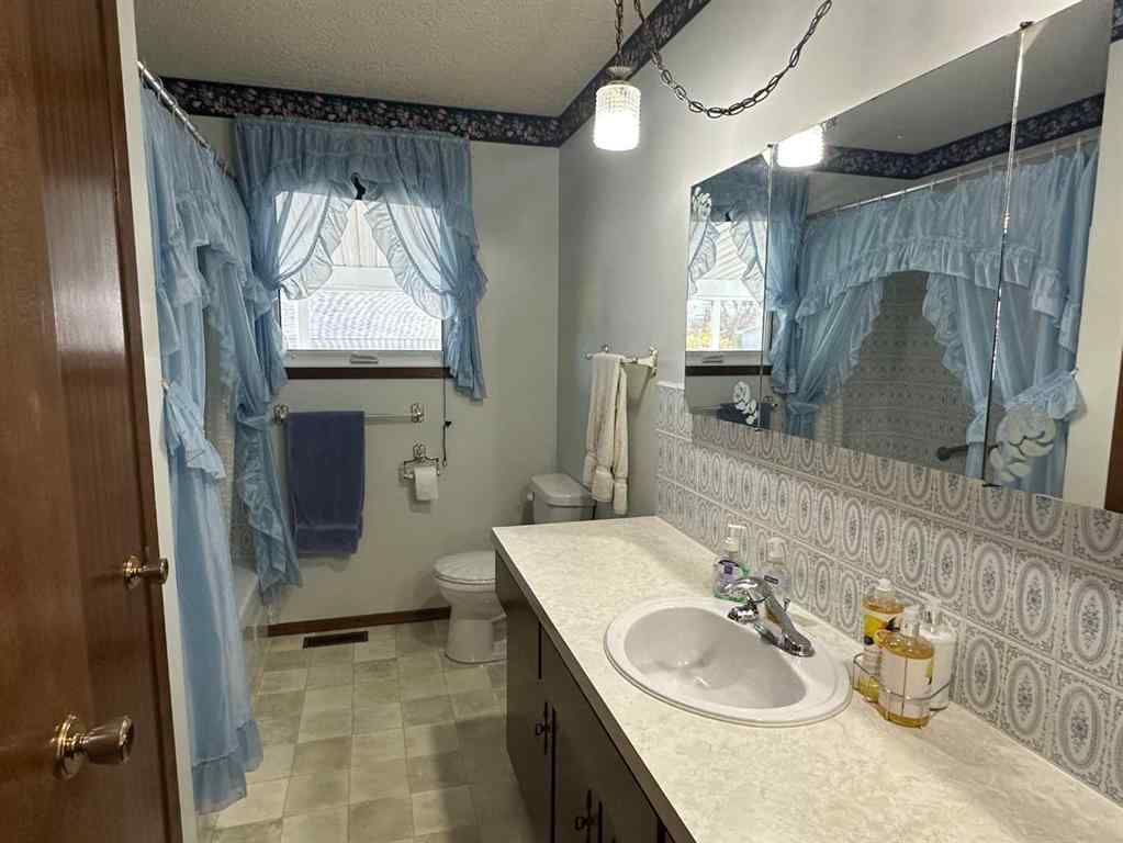 MLS® A2267259 - 4706 60 Avenue  in NONE Taber, Residential