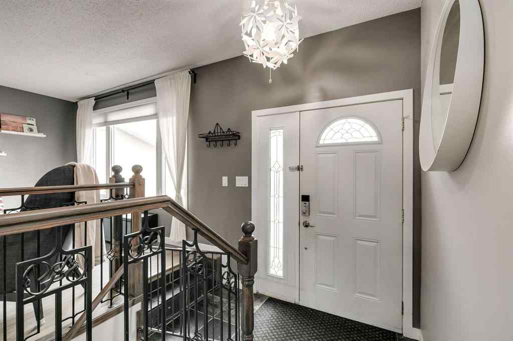 MLS® A2267262 - 732 Sacramento Place SW in Southwood Calgary, Residential