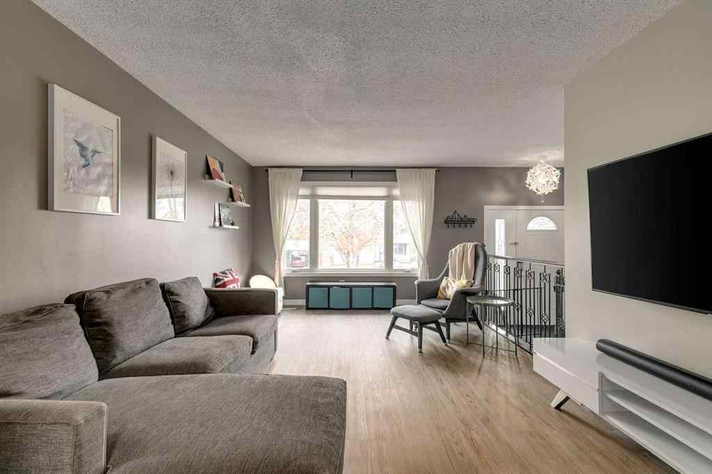 MLS® A2267262 - 732 Sacramento Place SW in Southwood Calgary, Residential