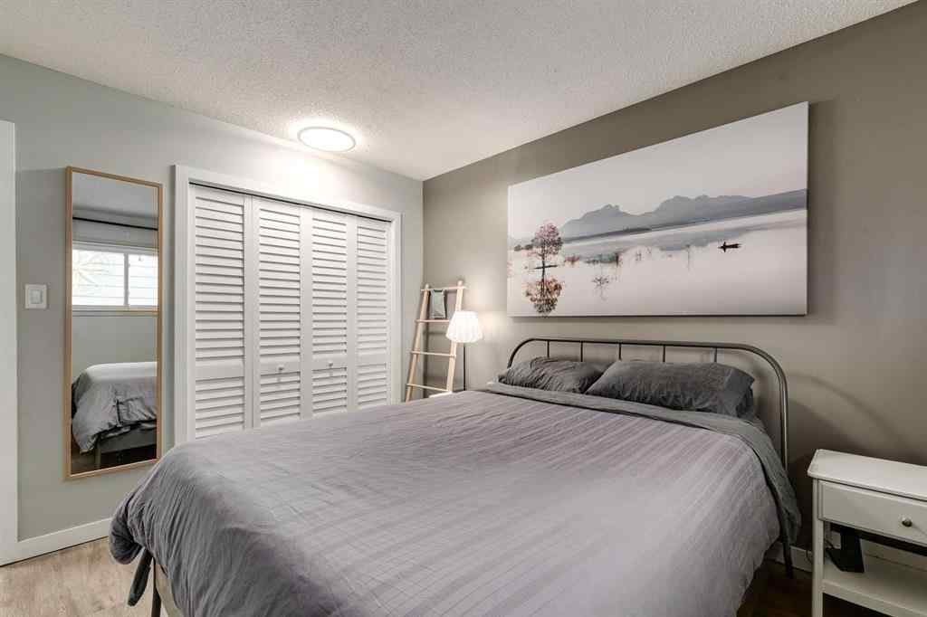 MLS® A2267262 - 732 Sacramento Place SW in Southwood Calgary, Residential