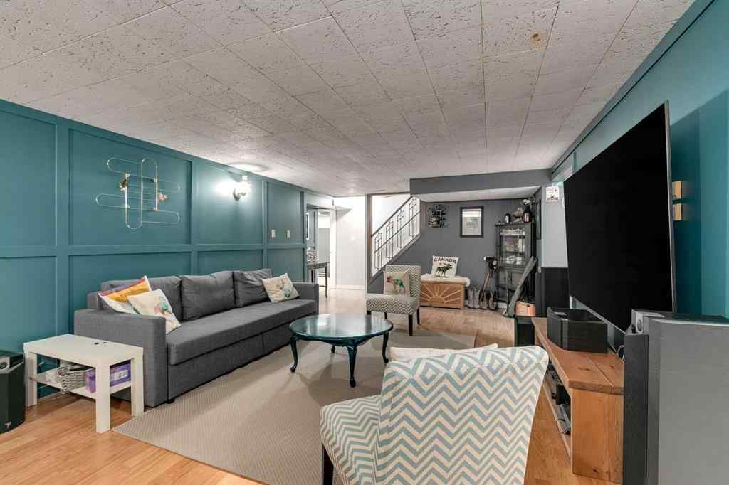 MLS® A2267262 - 732 Sacramento Place SW in Southwood Calgary, Residential