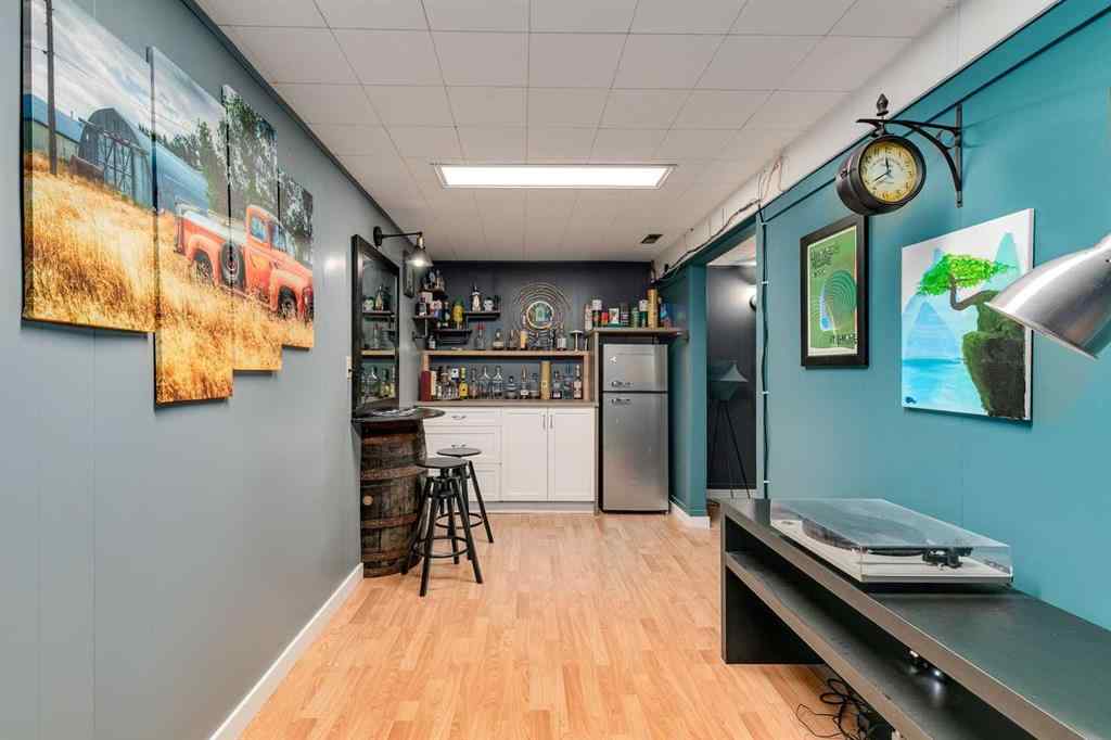 MLS® A2267262 - 732 Sacramento Place SW in Southwood Calgary, Residential