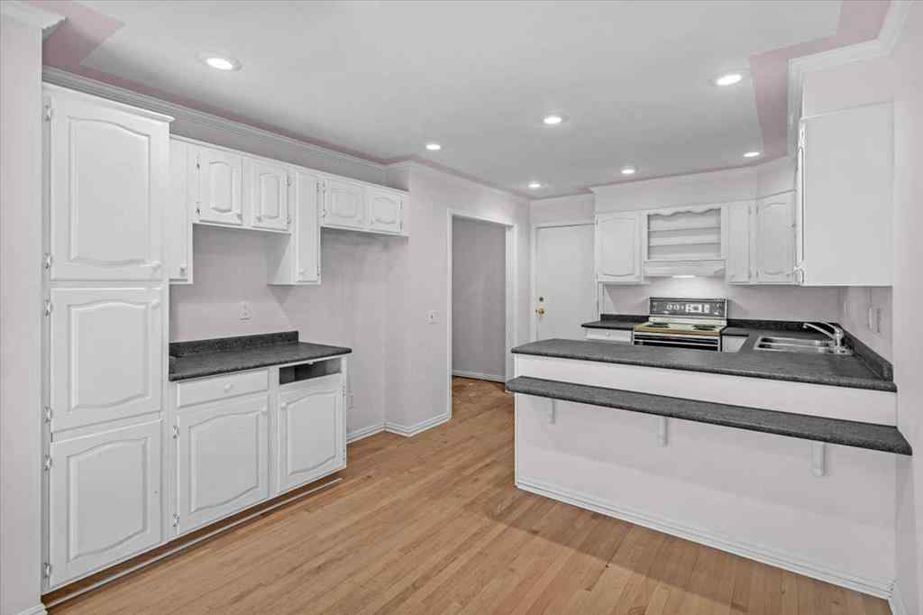 MLS® A2267268 - Unit #24 1815 Varsity Estates Drive NW in Varsity Calgary, Residential