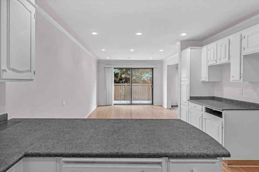 MLS® A2267268 - Unit #24 1815 Varsity Estates Drive NW in Varsity Calgary, Residential