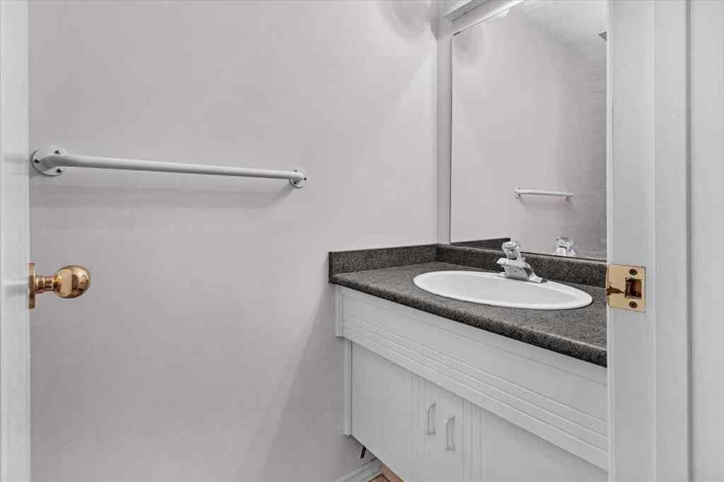 MLS® A2267268 - Unit #24 1815 Varsity Estates Drive NW in Varsity Calgary, Residential