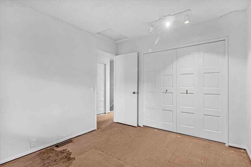 MLS® A2267268 - Unit #24 1815 Varsity Estates Drive NW in Varsity Calgary, Residential