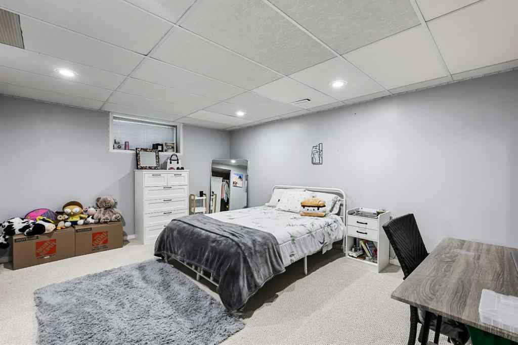 MLS® A2267271 - 30 River Rock Way SE in Riverbend Calgary, Residential