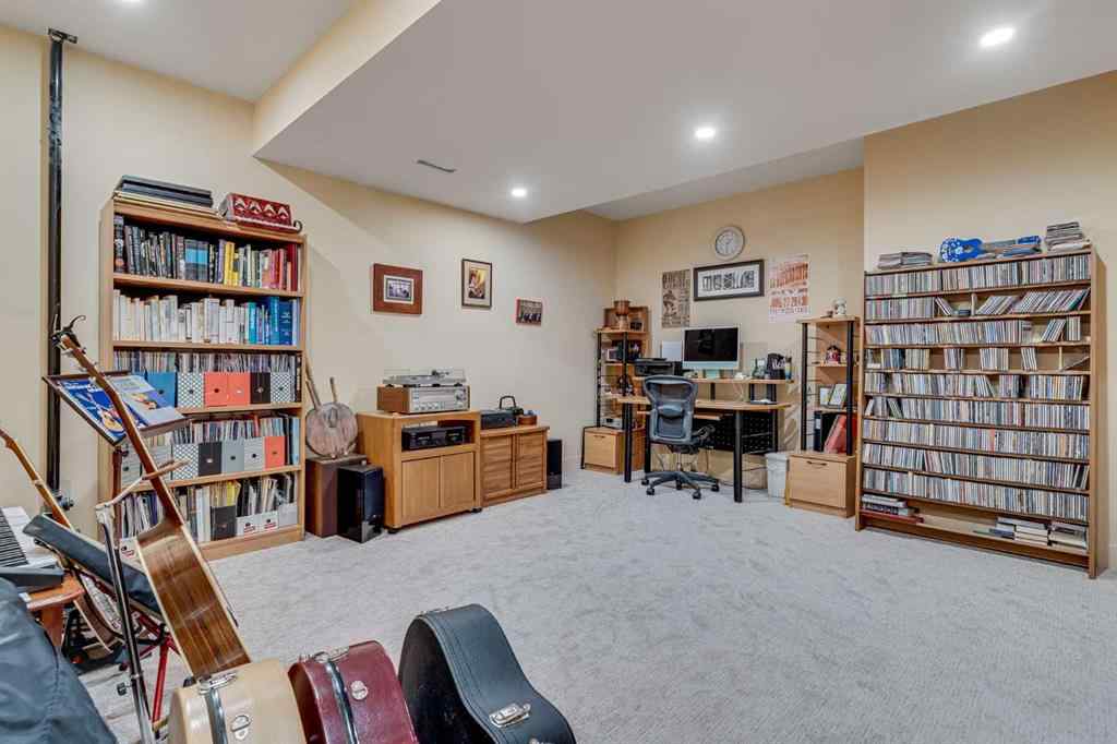 MLS® A2267273 - 84 Shannon Estates Terrace SW in Shawnessy Calgary, Residential