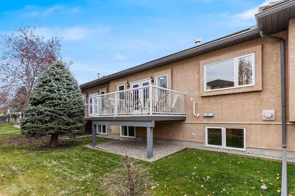 MLS® A2267273 - 84 Shannon Estates Terrace SW in Shawnessy Calgary, Residential